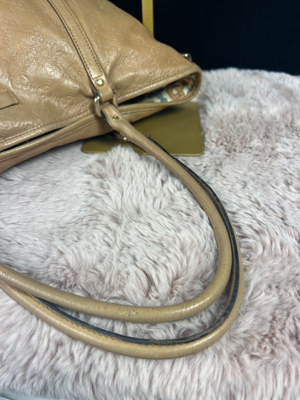 Gucci Beige Monogram Leather Tote Bag - Picture 6 of 11
